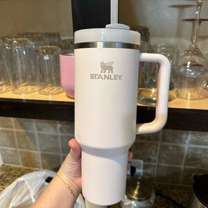 40oz Rose Quartz Stanley